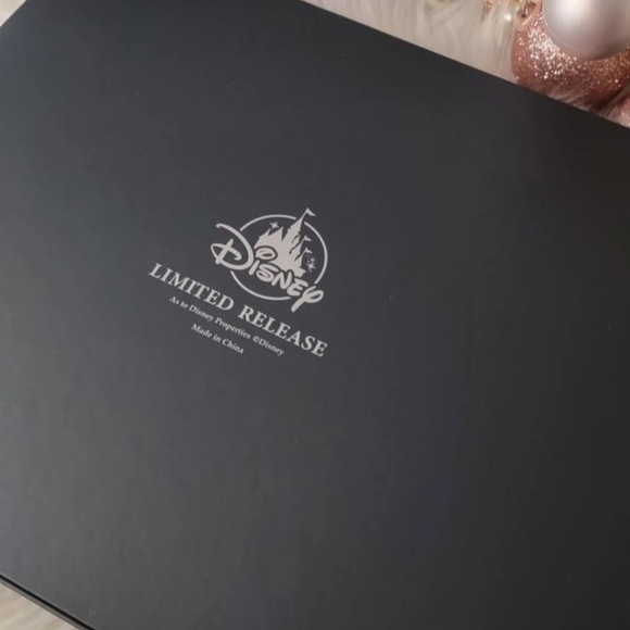 NEW Disney Parks Light-up Designer Karlie Kloss Ears Headband Limited Release LR - Picture 8 of 15